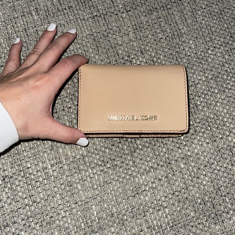 Gently used micheal Kors wallet